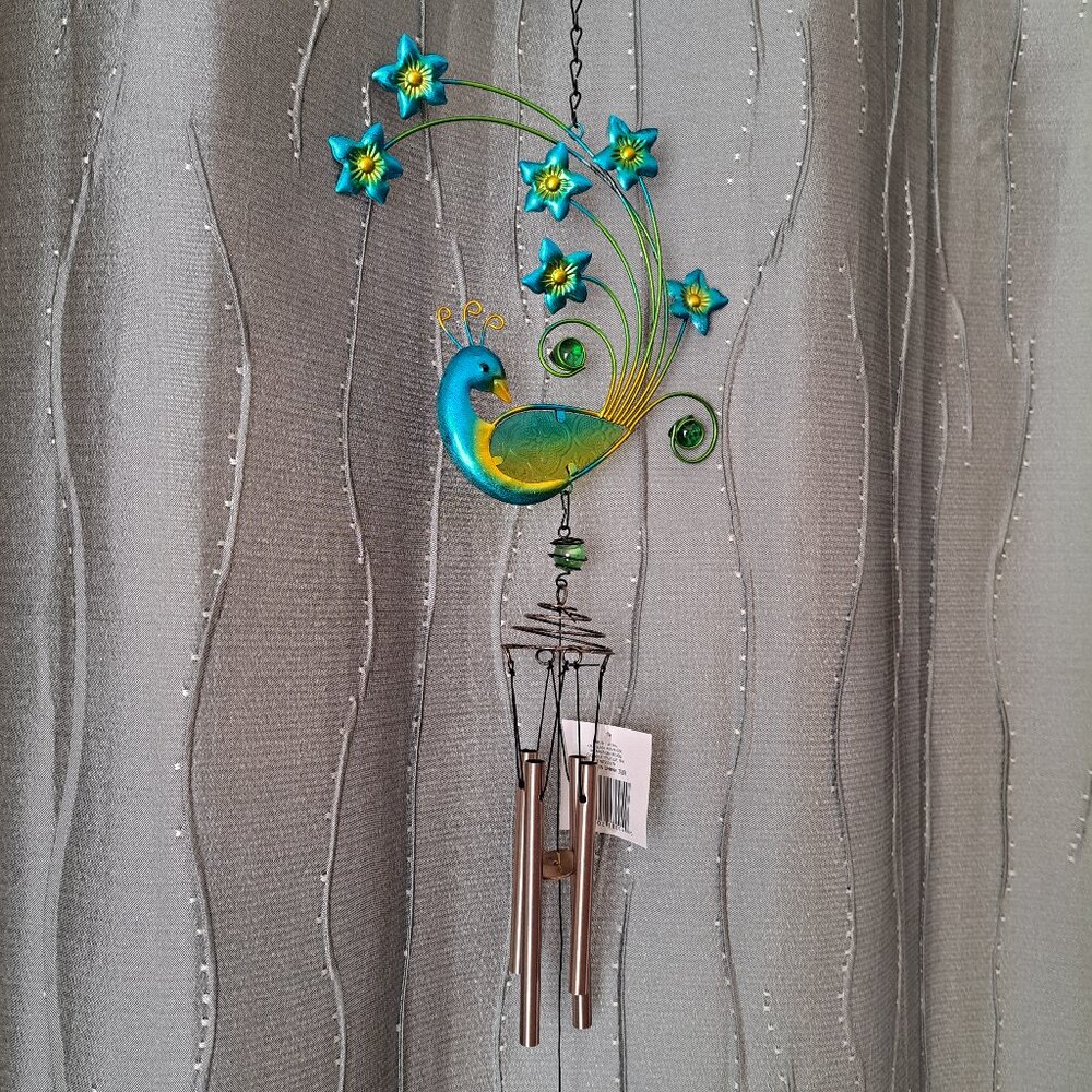 ✨ BUNDLE ✨ Set of 3 Whimsical Metal Wind Chimes - Sun/Moon, Butterfly & Peacock - Picture 6 of 7
